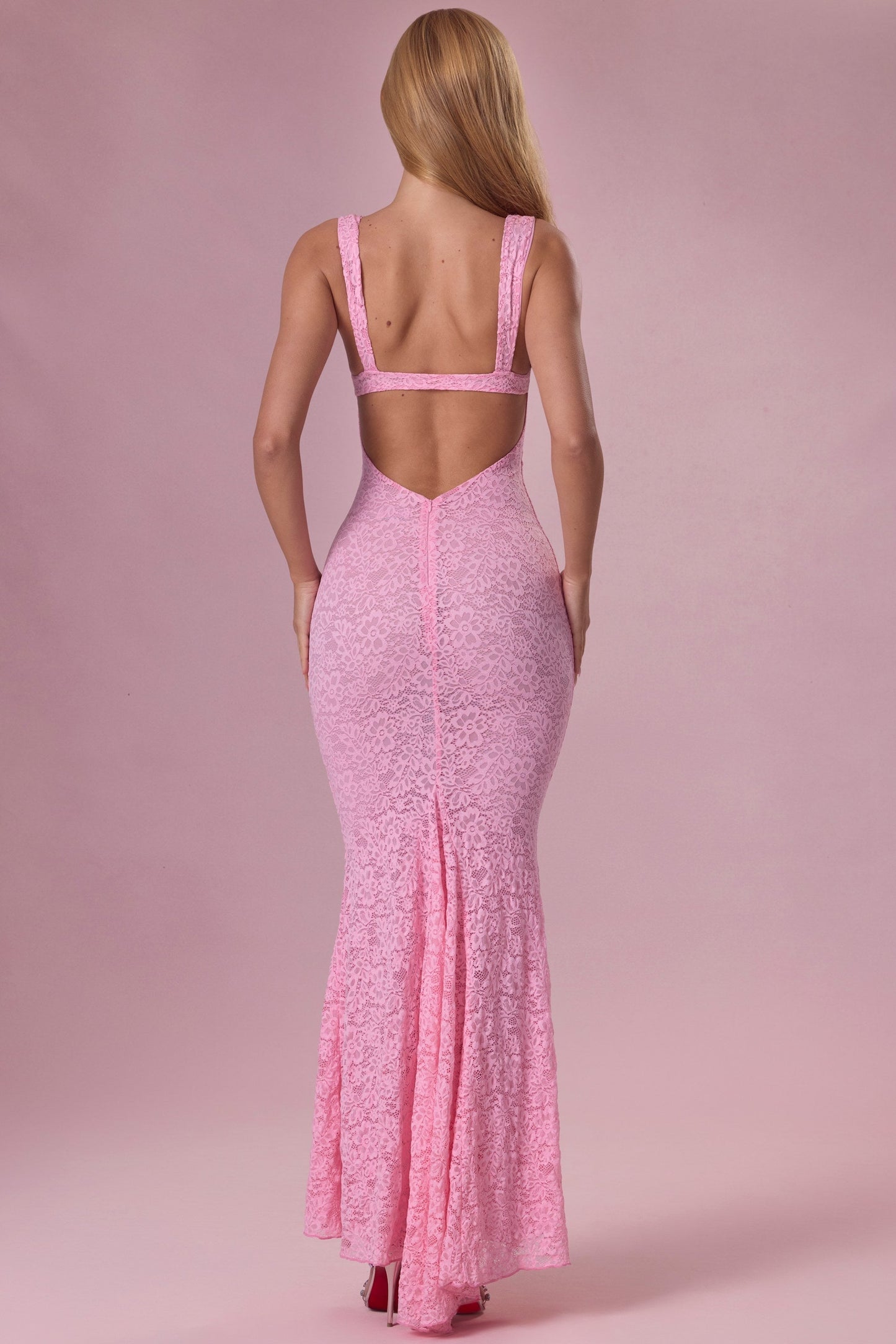 Premium Lace Sweetheart-Neck Gown in Blush Pink