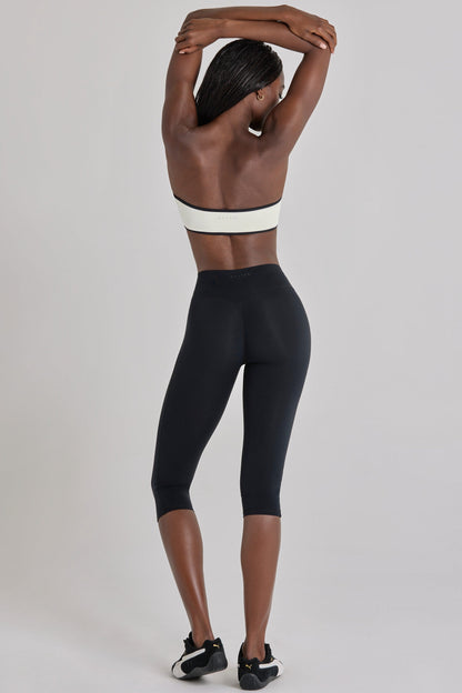 Soft Active Capri Leggings in Black